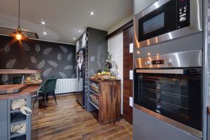 Kitchen/Diner- click for photo gallery